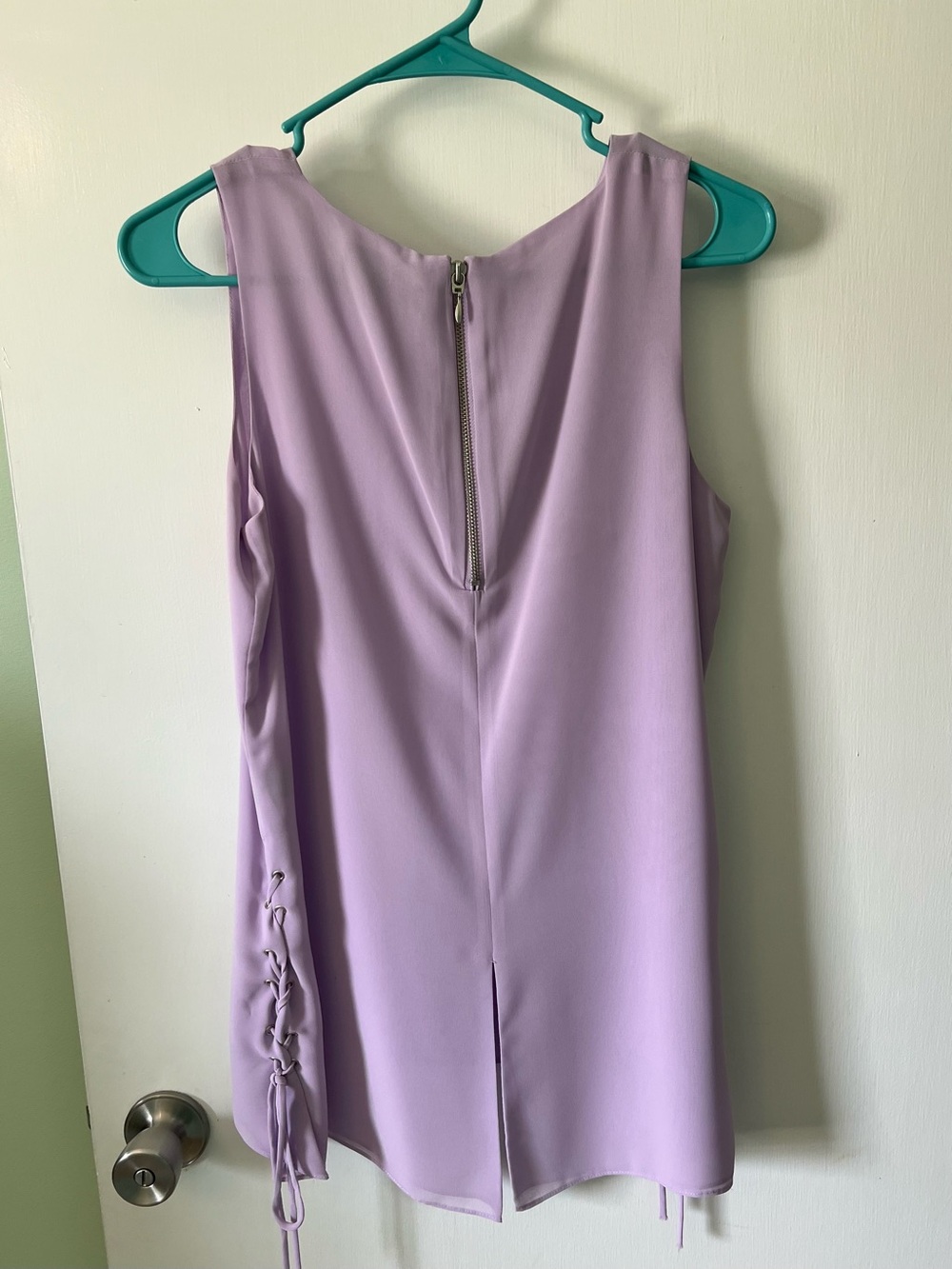 Sanctuary Lilac Sleeveless High-Low Blouse sm NWT - Picture 2 of 8